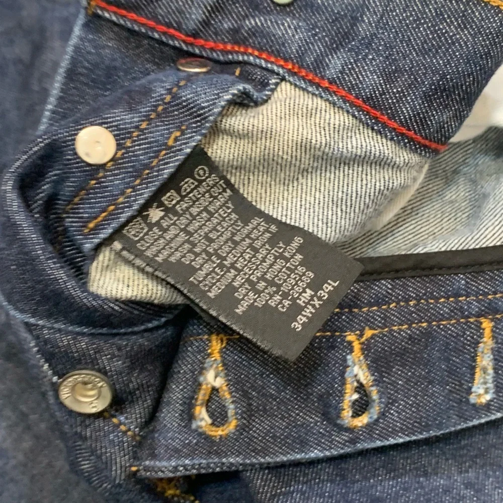 34 X 34 / victorinox bootcut jeans